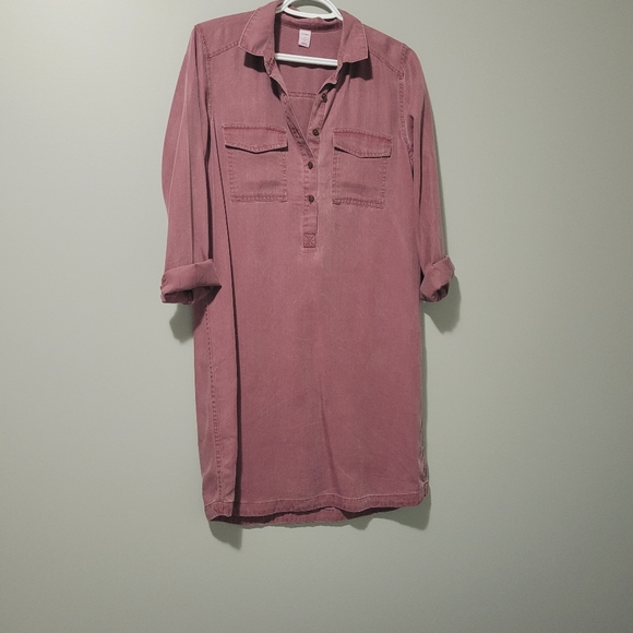 Dressess, above knee - Picture 10 of 11